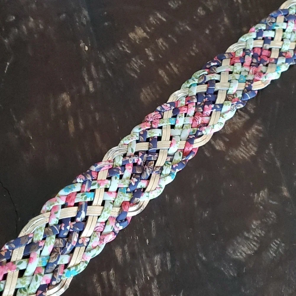 VINTAGE CHUNKY MULTICOLR BRAIDED BELT GIRLIE PINK PURPLE SILVER GREEN BLUE